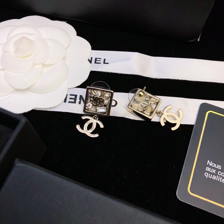 Ch**el earrings